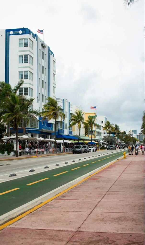 Ocean Drive restaurants and Art Deco buildings